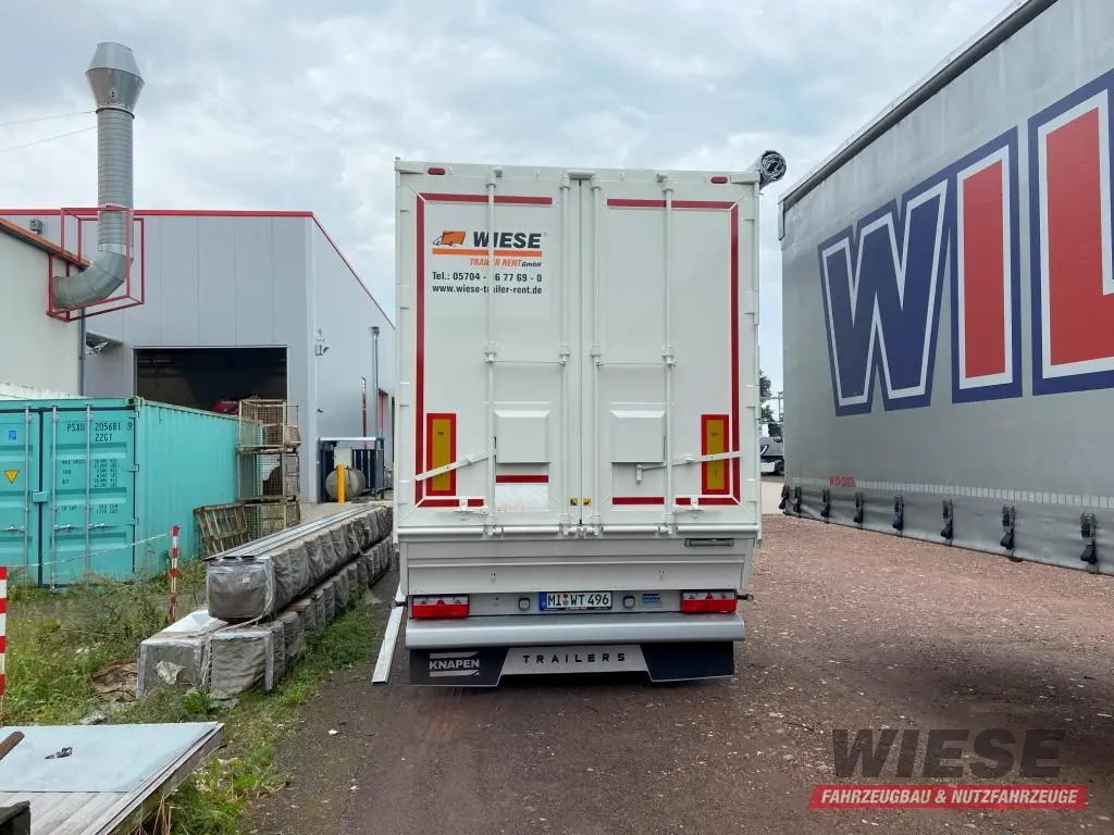 KNAPEN AGRAR SCHUBBODEN 61m von Wiese Trailer Rent in Petershagen mieten ab 1650.00€