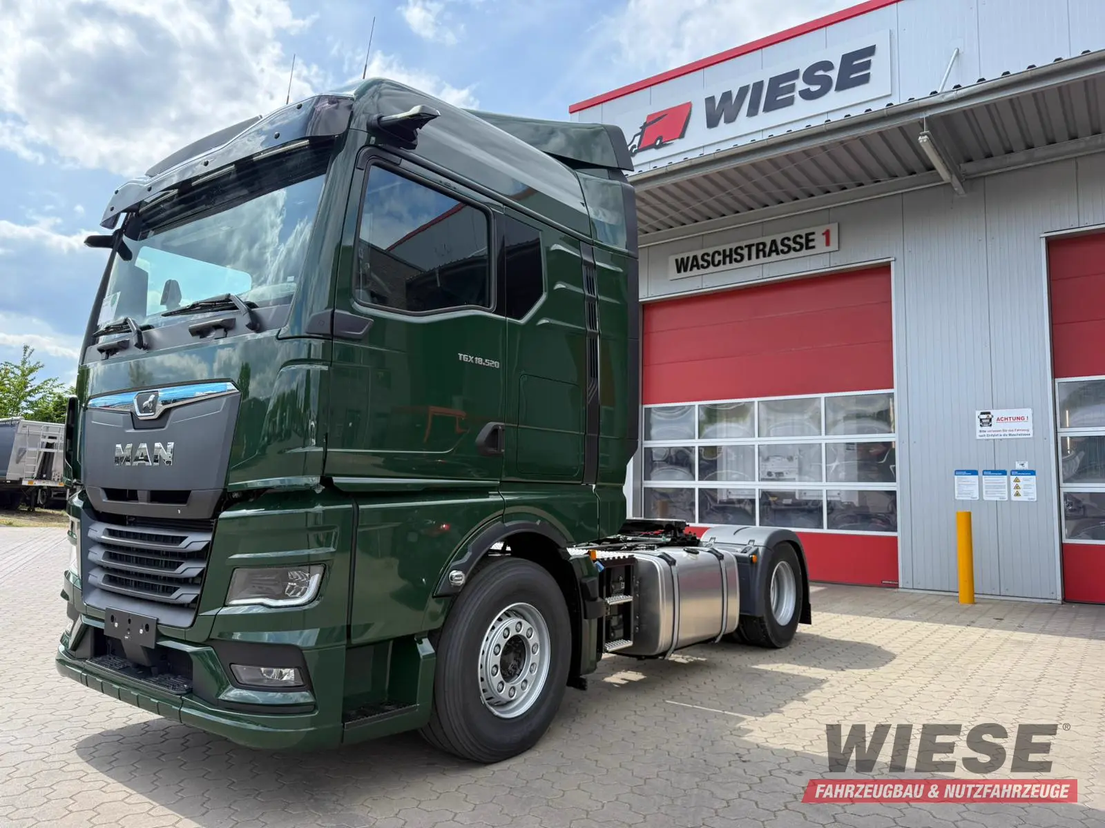 MAN TGX 18.520  - Mirror Cam