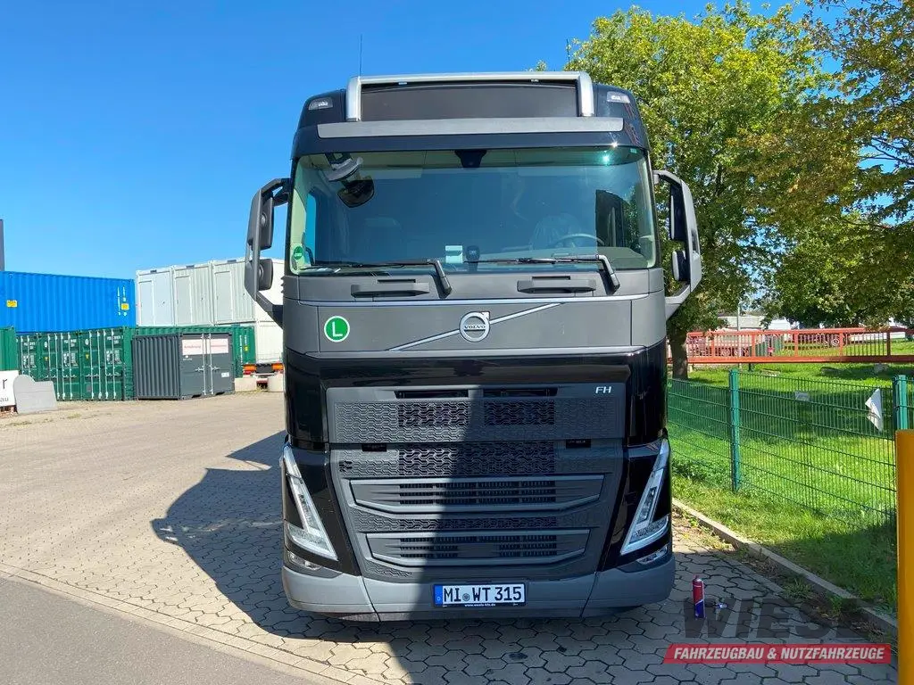 Volvo SZM von Wiese Trailer Rent in Petershagen mieten ab 2900.00€