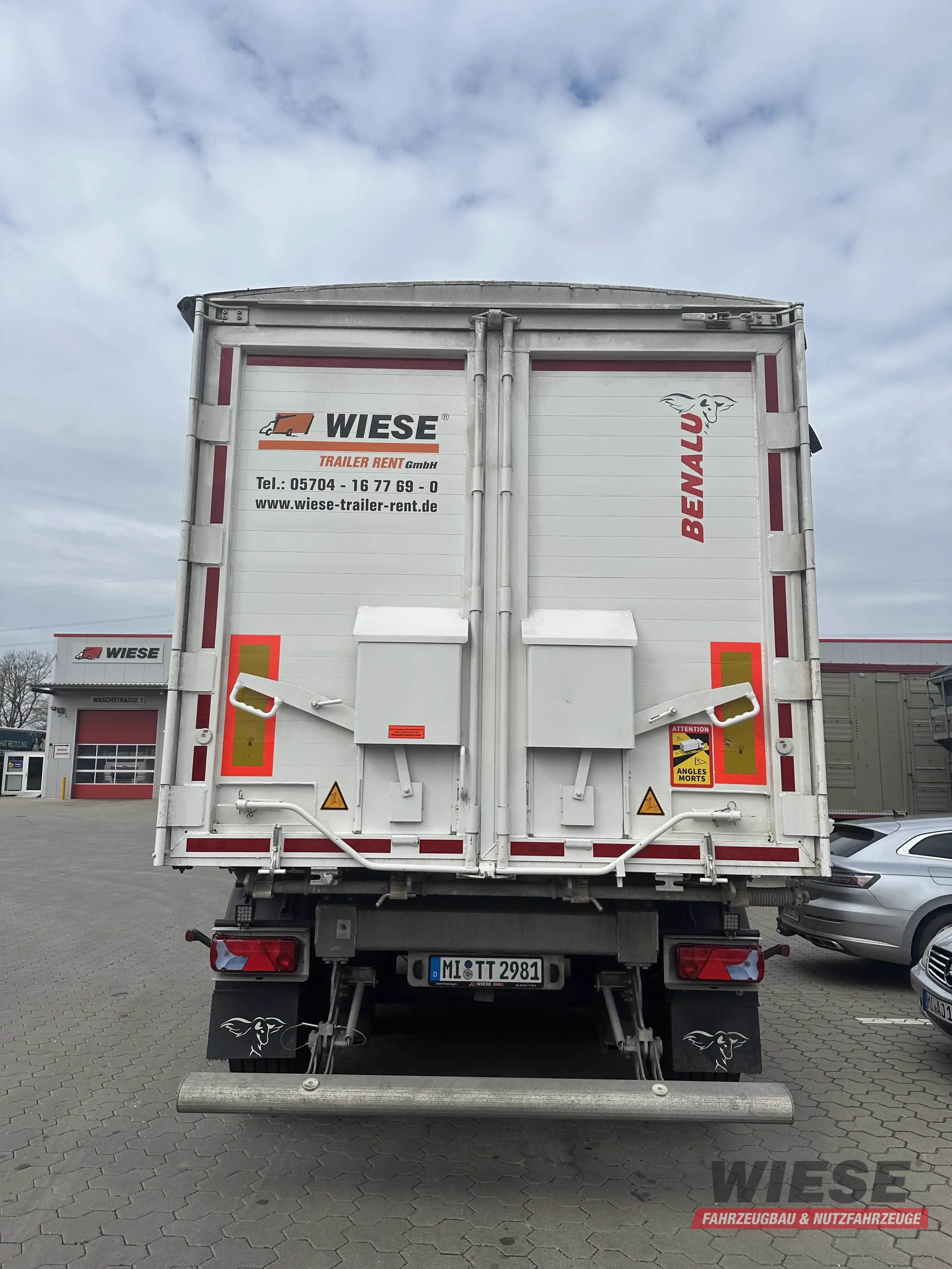 Benalu Kipper von Wiese Trailer Rent in Petershagen mieten ab 1575.00€
