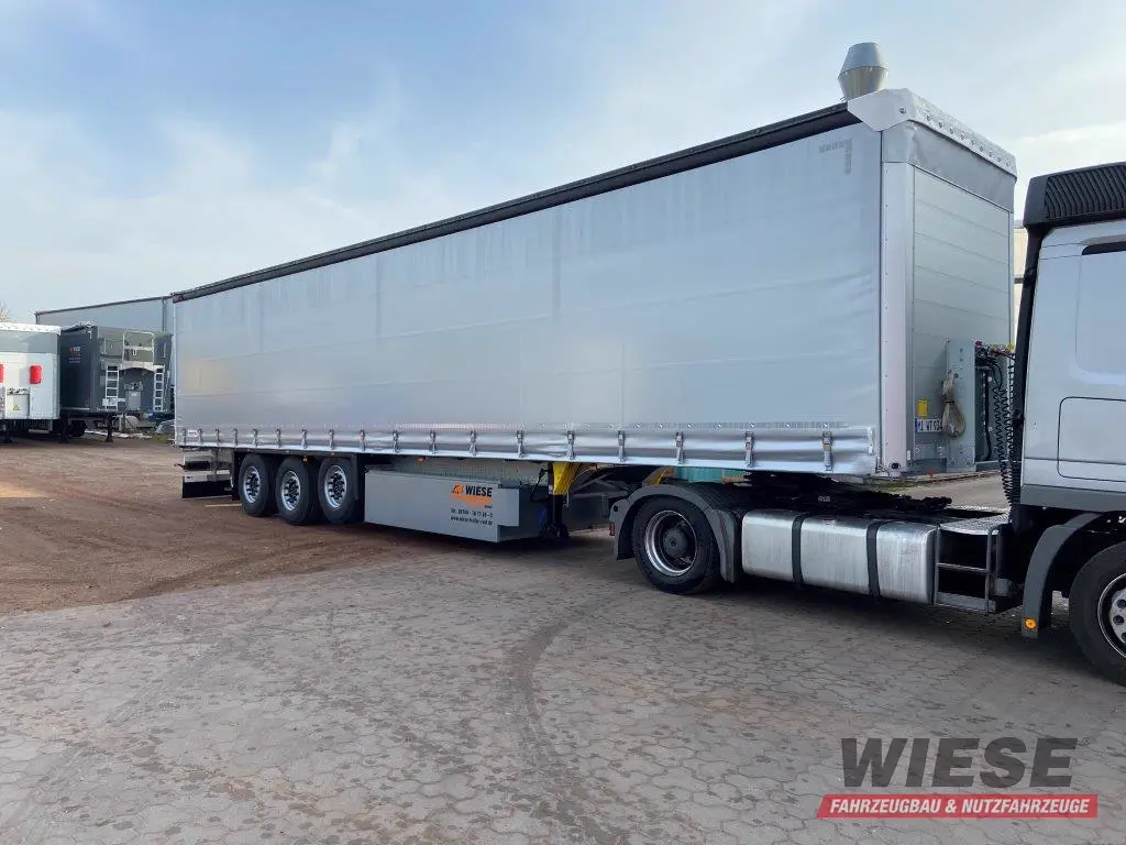 Schmitz Plane von Wiese Trailer Rent in Petershagen mieten ab 750.00€