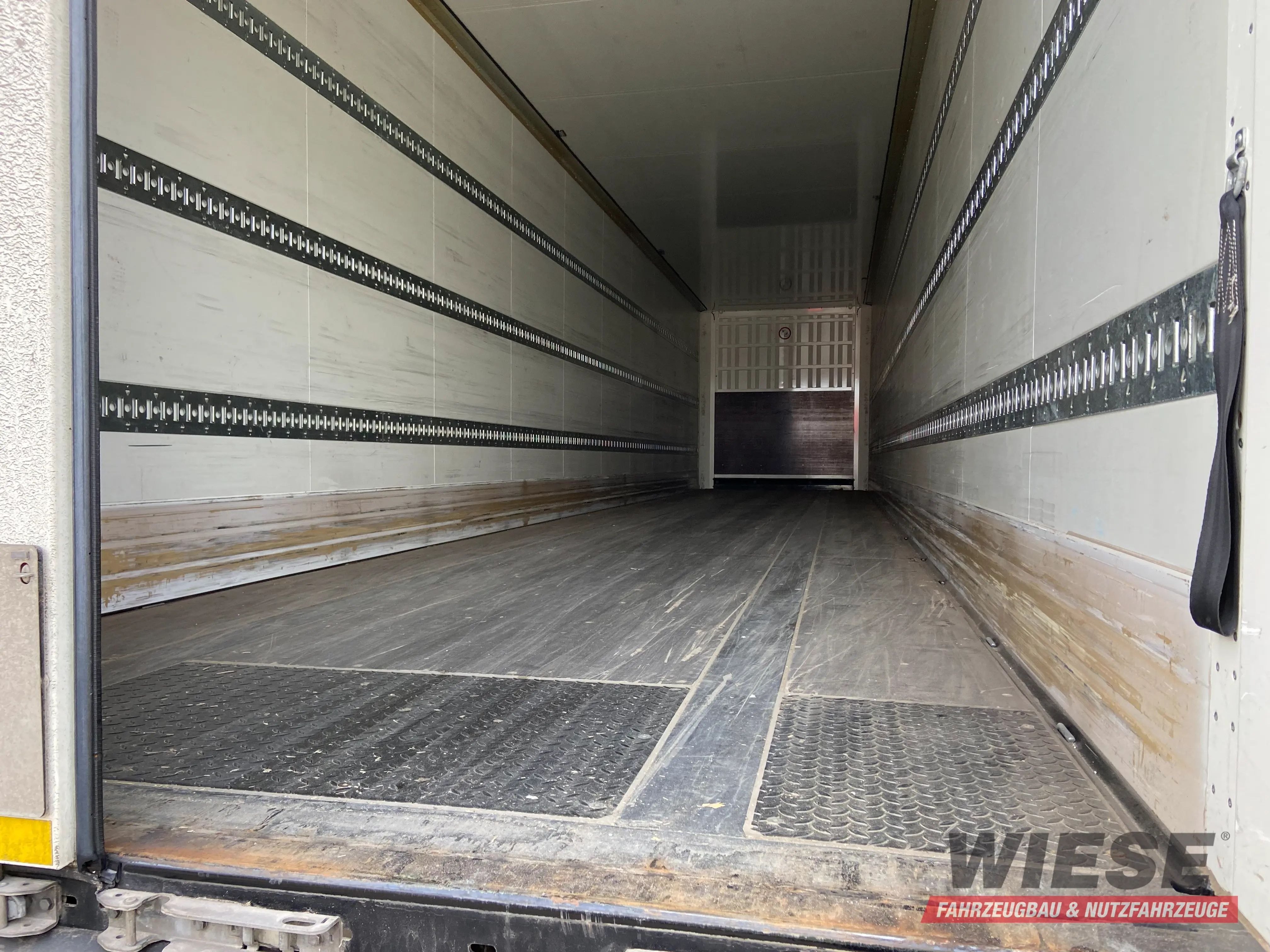 Krone Koffer von Wiese Trailer Rent in Petershagen mieten ab 700.00€
