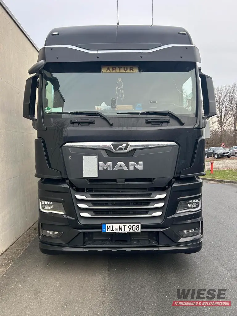 MAN Sattelzugmaschine von Wiese Trailer Rent in Petershagen mieten ab 3200.00€