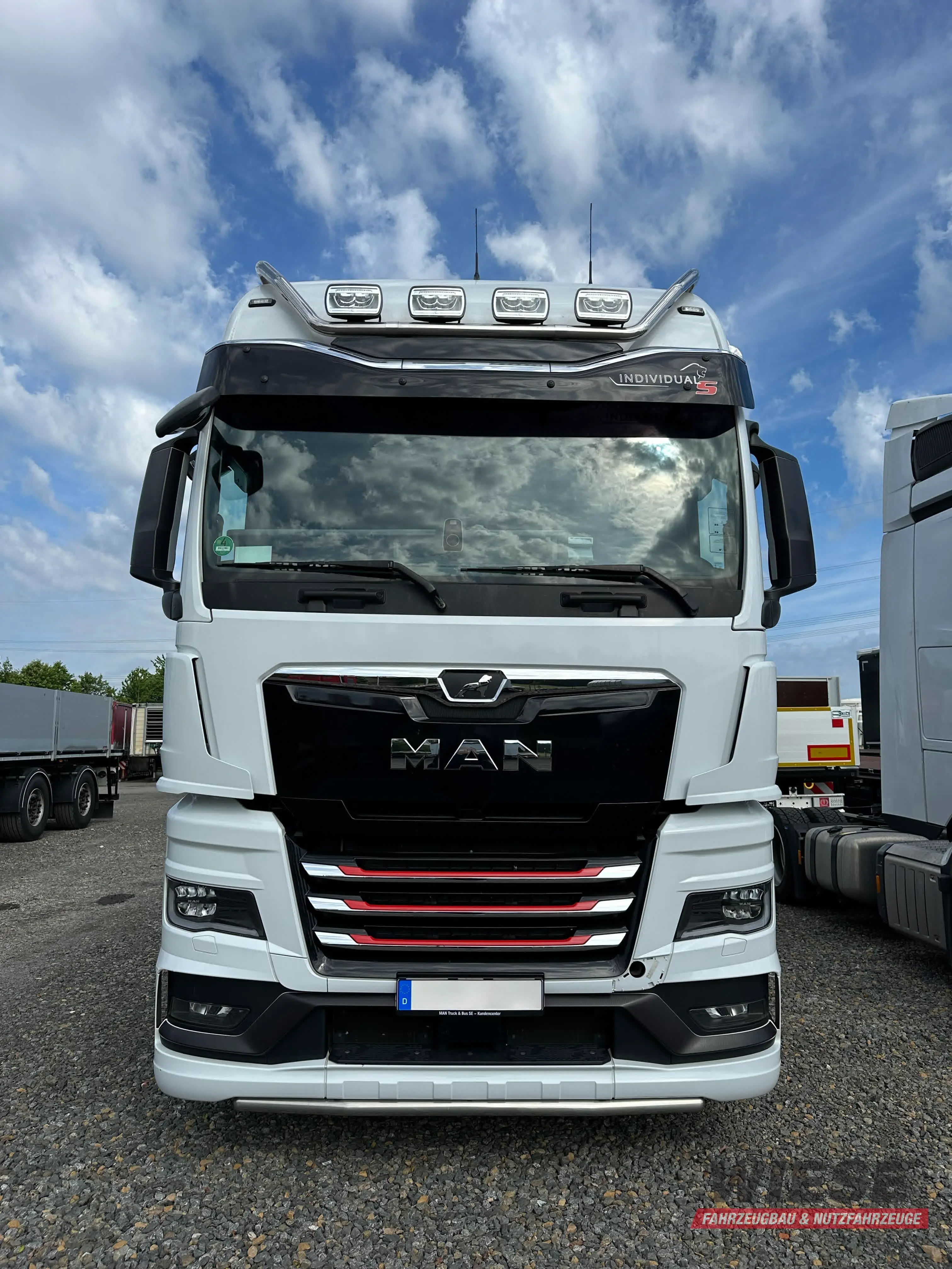 MAN TGX SZM von Wiese Trailer Rent in Petershagen mieten ab 3000.00€