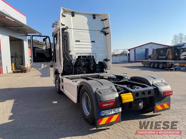 MAN Sattelzugmaschine von Wiese Trailer Rent in Petershagen mieten ab 3330.00€