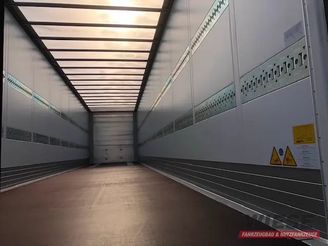 Schmitz Koffer von Wiese Trailer Rent in Petershagen mieten ab 660.00€