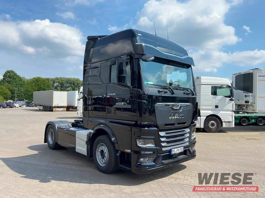 MAN Sattelzugmaschine von Wiese Trailer Rent in Petershagen mieten ab 2800.00€