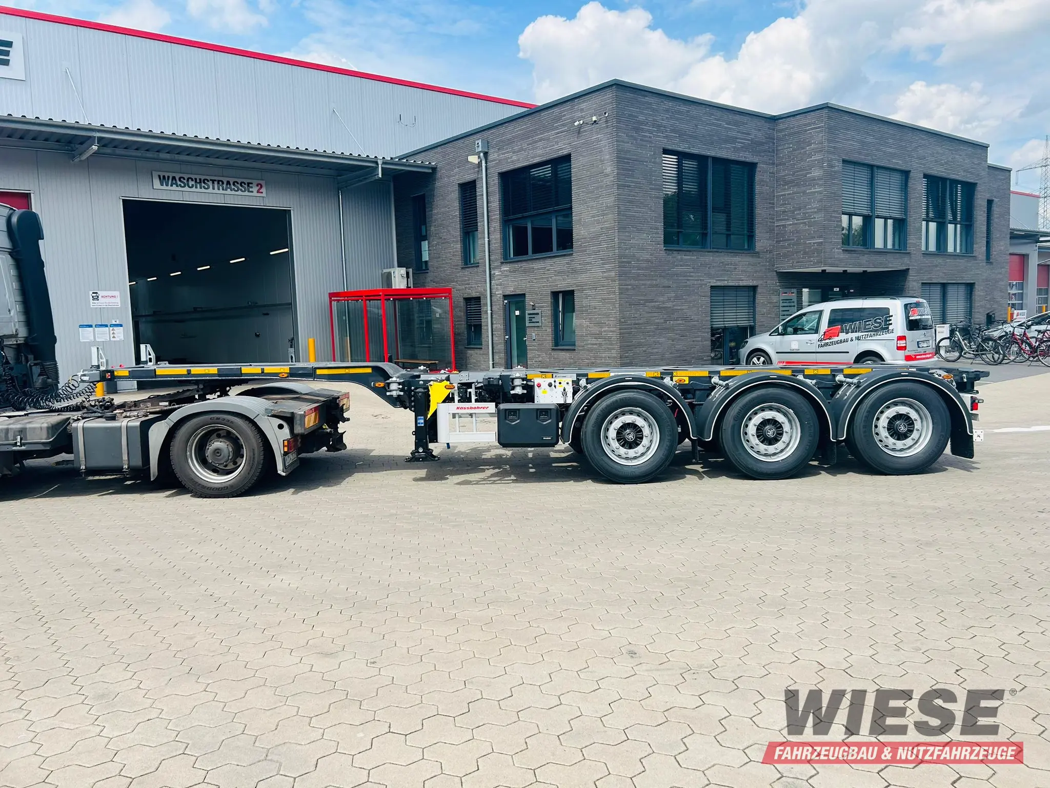 Kässbohrer Multicont - Container Chassis von Wiese Trailer Rent in Petershagen mieten ab 650.00€