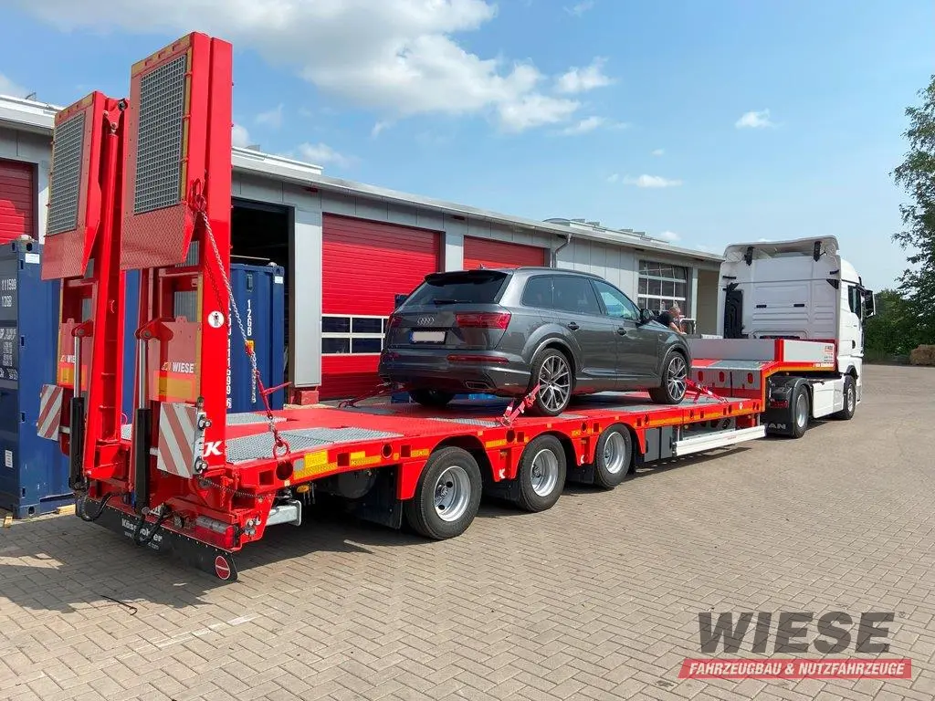 Kässbohrer Tiefbett mit hydr. Schwanenhals von Wiese Trailer Rent in Petershagen mieten ab 1825.00€