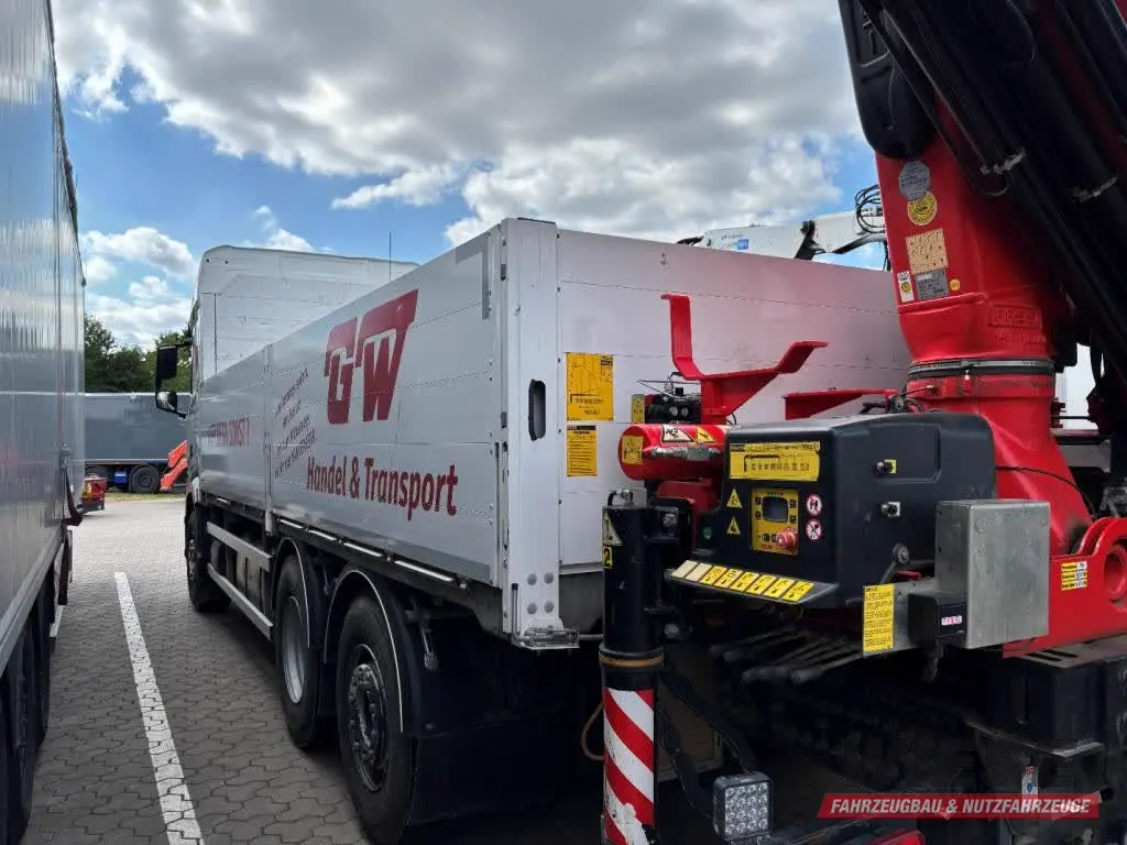 DAF Baustoffpritsche mit Fassi Ladekran F235 von Wiese Trailer Rent in Petershagen mieten ab 4025.00€