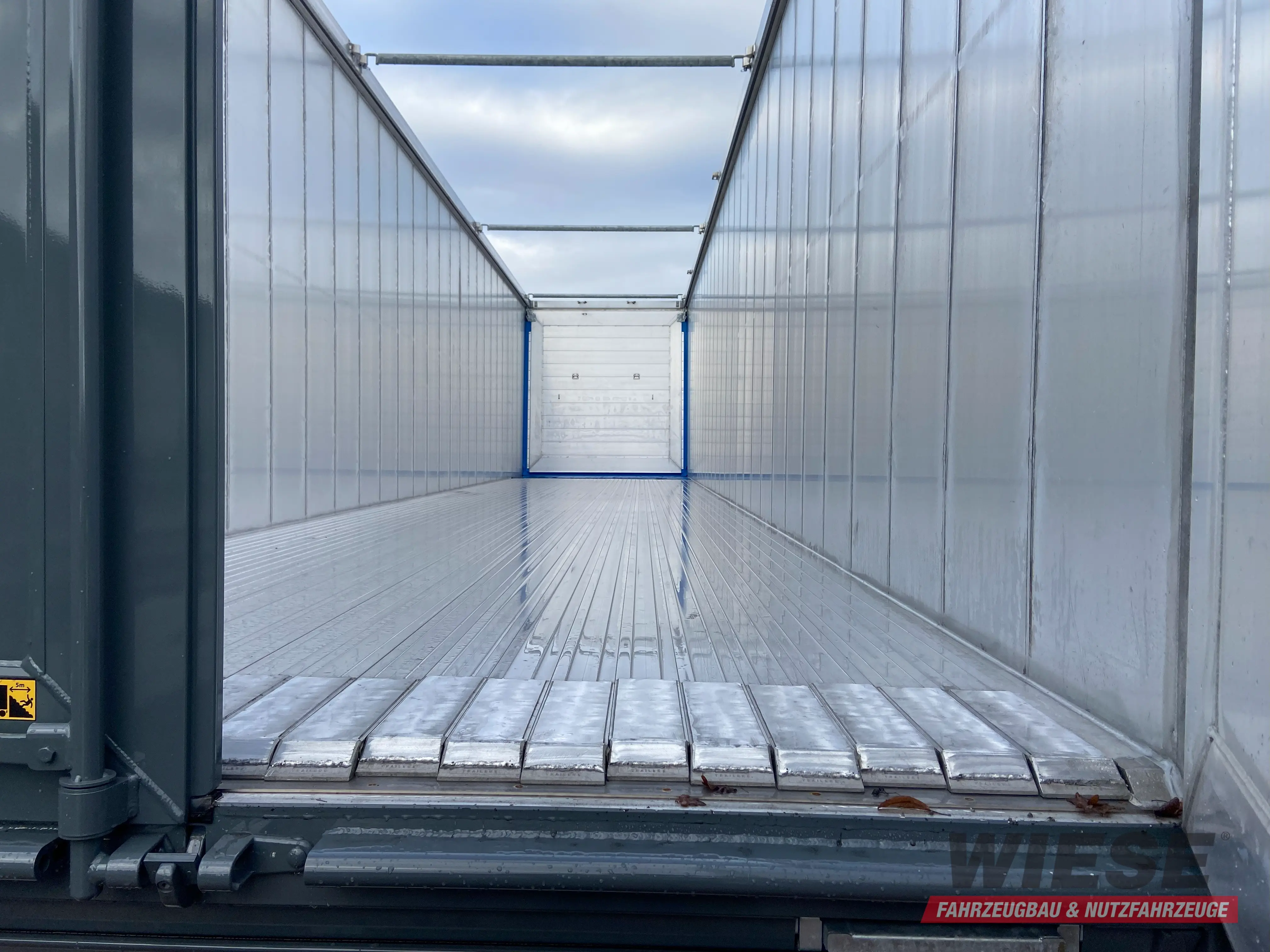 Knapen Schubboden von Wiese Trailer Rent in Petershagen mieten ab 1350.00€