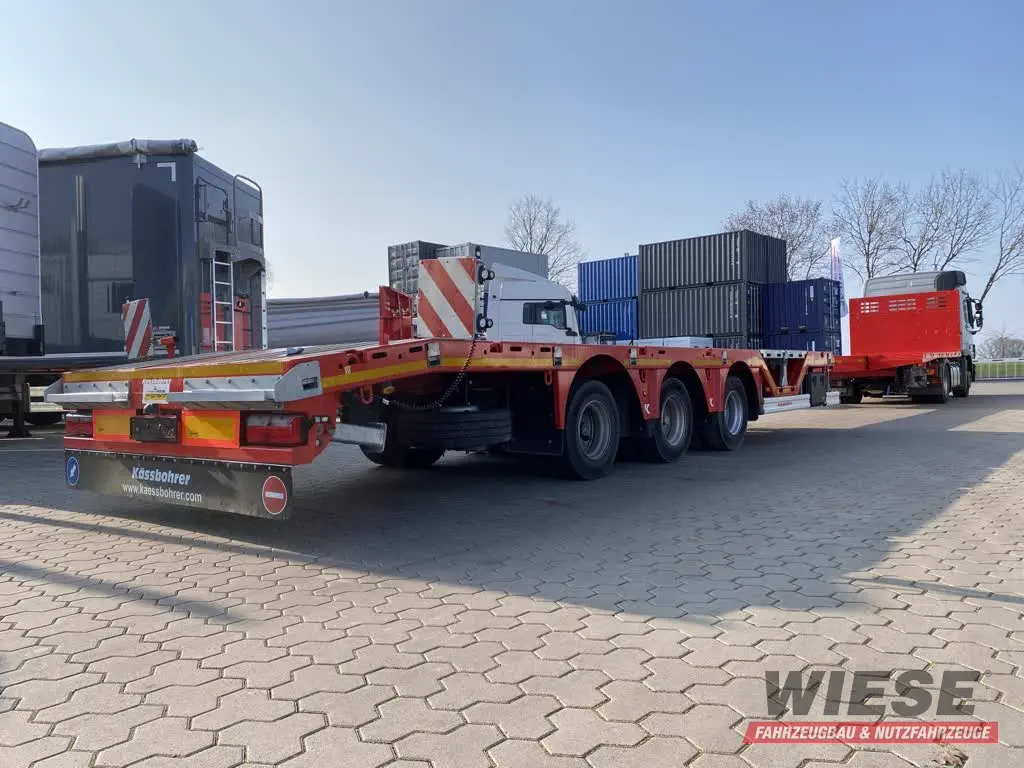 Kässbohrer Ausziehbarer Tele Mega Plattformauflieger von Wiese Trailer Rent in Petershagen mieten ab 1420.00€