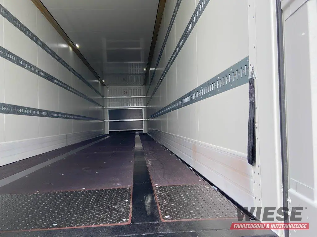 Krone SDK 27 3-Achs Mega Koffer Auflieger von Wiese Trailer Rent in Petershagen mieten ab 500.00€