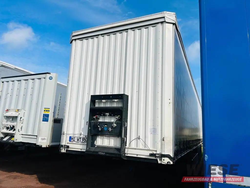 Kässbohrer Schiebeplanen Auflieger